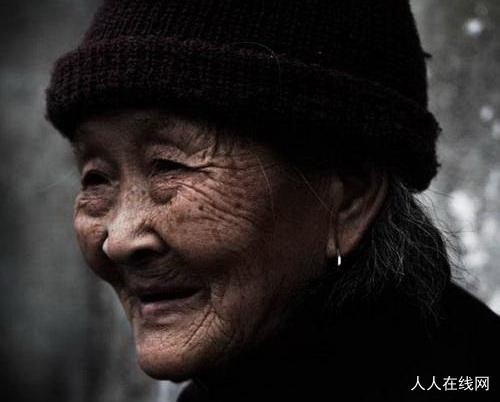 月光下的思念——遥寄母亲