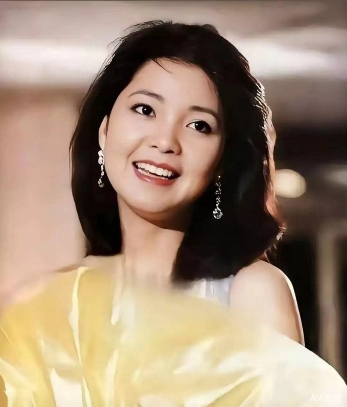 一代歌后邓丽君：六段情缘皆落空，临近婚期坚守尊严选择退婚，42 岁悄然辞世