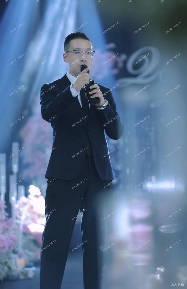 何孟梅为阿吉泰写诗《蒙医心身互动疗法的主旋律》（第3首）