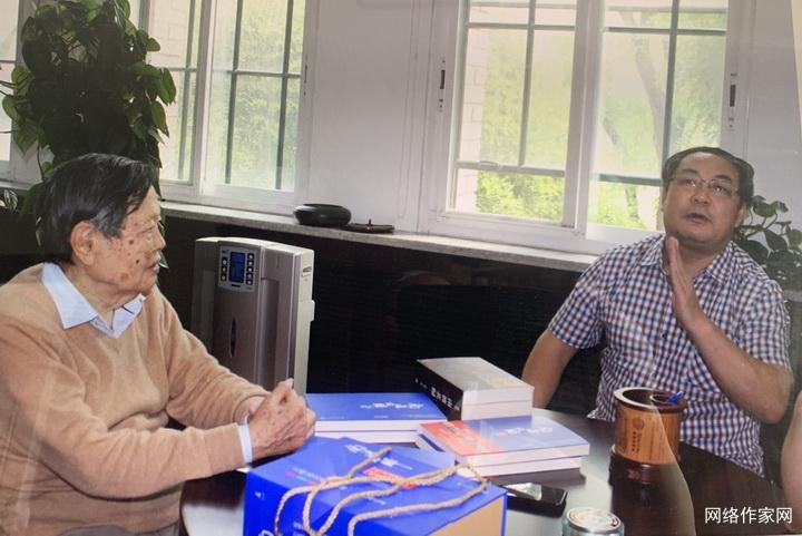 岳南：缅怀杨振宁先生