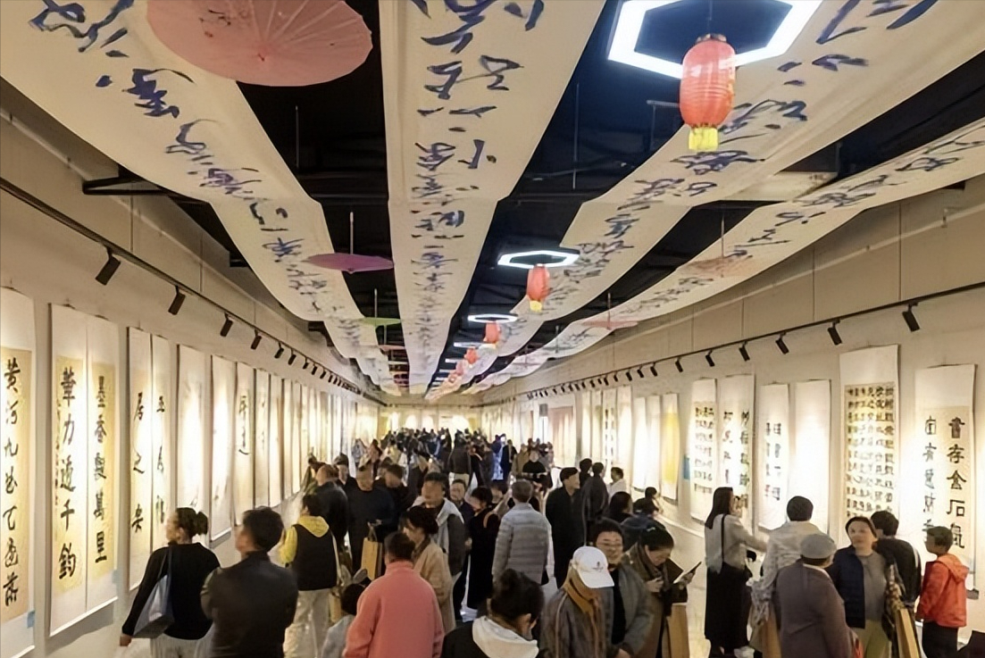 外行看热闹 有感王士杰师生书法联展