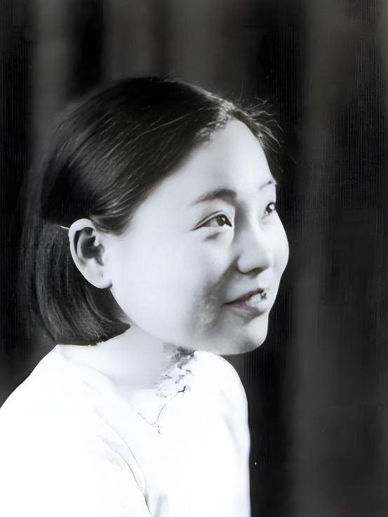 1925年，19岁少女被55岁祖公公叫进卧房，自此守寡84年，活到102